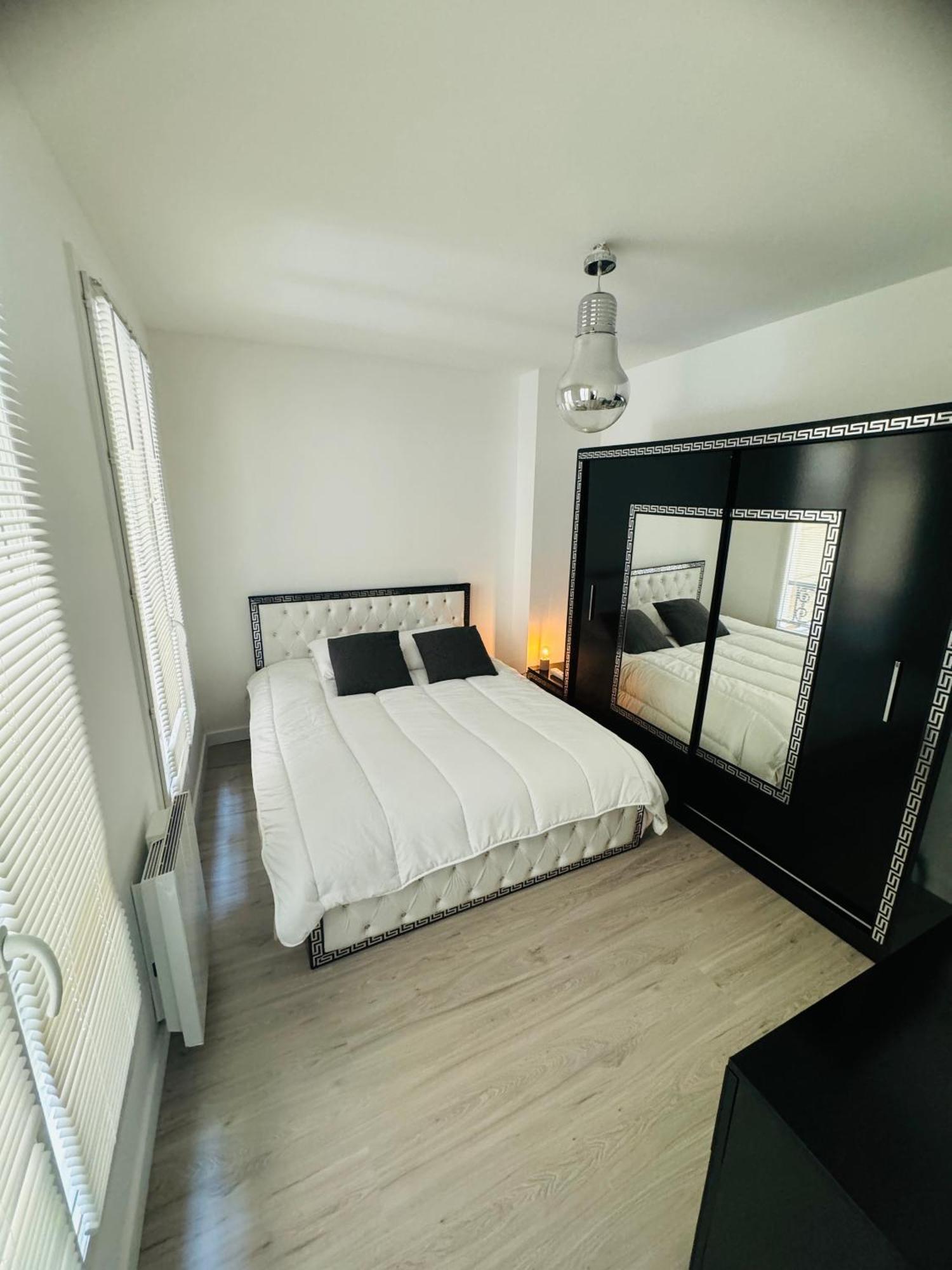 Charmante Appartement F2 Au Coeur De Paris 1Er Buitenkant foto